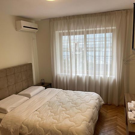 Cozy Apartment, In The Center Of 티라나 외부 사진